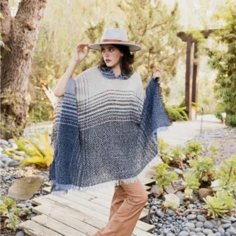 Hooded Poncho w/Herringbone Tweed Knit Design - Picture 1 of 8